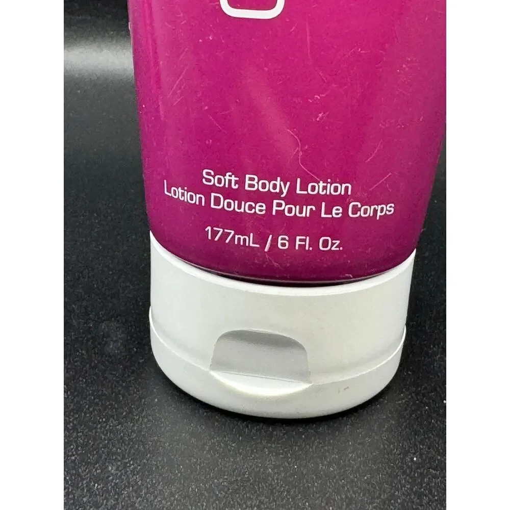 NWT FULL SIZE Clean Body Lotion Scent Skin